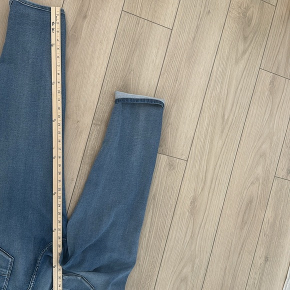 NY&CO Relaxed Boyfriend Medium Wash Jean - Size 14 - Picture 4 of 5